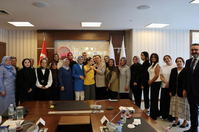 Bakan Göktaş'ın Şehit Eşleriyle Anlamlı Buluşması