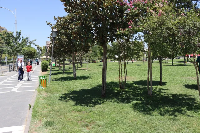 Şanlıurfa'da Aşırı Sıcaklık Rekoru Sosyal Yaşamı Etkiliyor