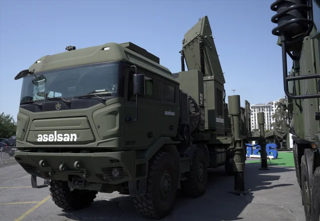 ASELSAN, İleri Teknoloji Savunma Sistemlerini IDEF 2025'te Tanıttı