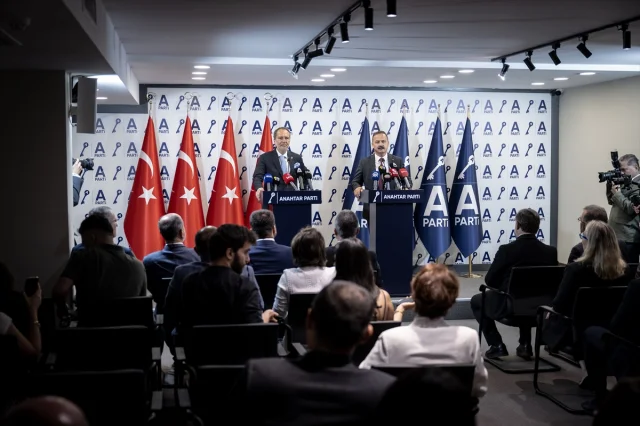 Yeniden Refah Lideri Fatih Erbakan'dan Önemli Ziyaret