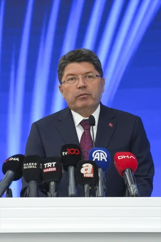 Bakan Tunç: Adalet Sisteminde Dijital Dönüşüm ve Yeni Kanun Çalışmaları Gündemde