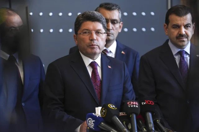 Adalet Bakanı Tunç Açıklamalarda Bulundu: Yanlış Anlaşılmalara Dikkat Çekti