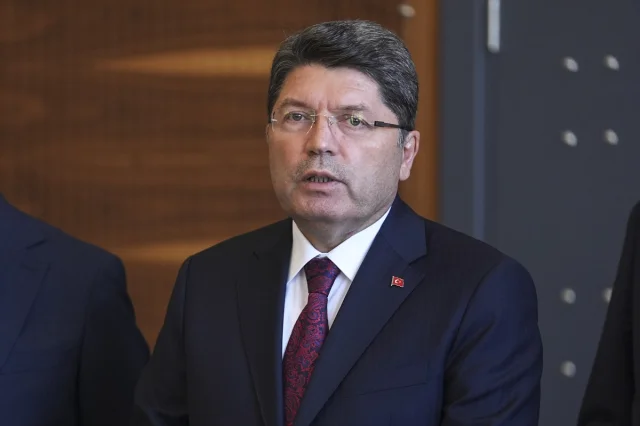 Adalet Bakanı Tunç Açıklamalarda Bulundu: Yanlış Anlaşılmalara Dikkat Çekti
