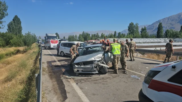 Erzincan'da Kaçınılmaz Zincirleme Kaza Yaralılarla Sonuçlandı