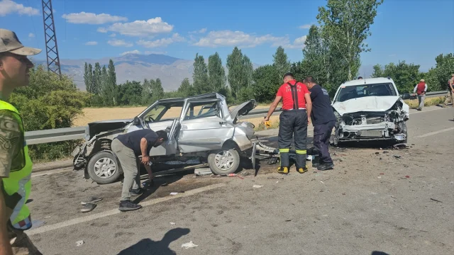 Erzincan'da Kaçınılmaz Zincirleme Kaza Yaralılarla Sonuçlandı