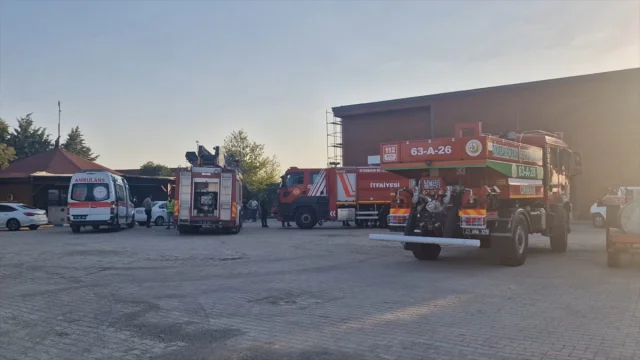 Diyarbakır'da Kafede Çıkan Yangın Tehlike Yarattı