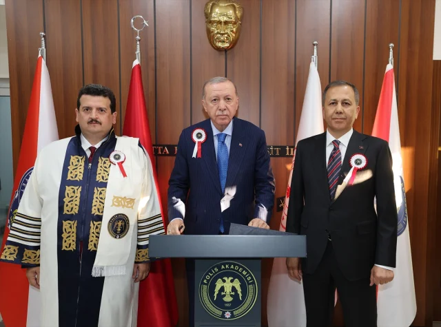 Cumhurbaşkanı Erdoğan'ın Polis Akademisi Mezuniyetindeki Önemli Mesajları