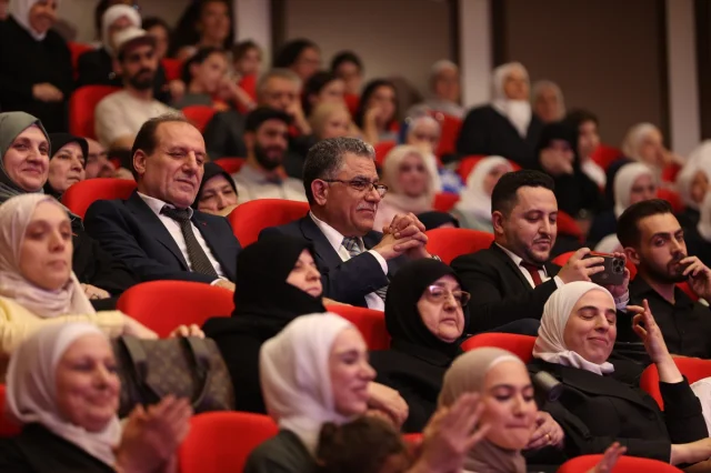 Şam'da Hadis İlminde 14 Yıl Aradan Sonra Gururlu Mezuniyet Coşkusu