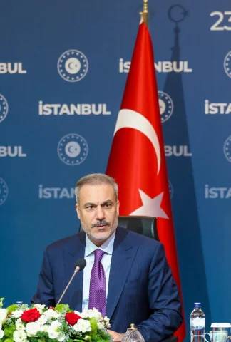 İstanbul'da Türkiye'nin Girişimiyle Yeni Barış Umudu: Türkiye-Rusya-Ukrayna Zirvesi
