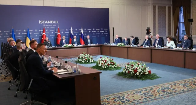 İstanbul'da Türkiye'nin Girişimiyle Yeni Barış Umudu: Türkiye-Rusya-Ukrayna Zirvesi