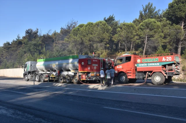 İzmir Kemalpaşa'da Ormana Sıçrayan Yangın Hızlıca Söndürüldü