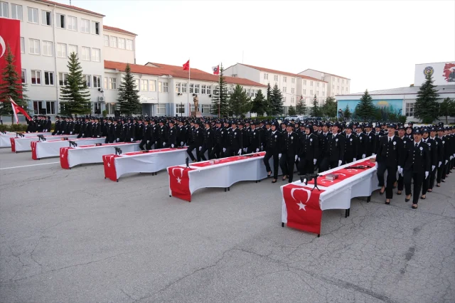 297 Kadın Polis Yozgat'tan Mezun Oldu Görevlerine Hazır