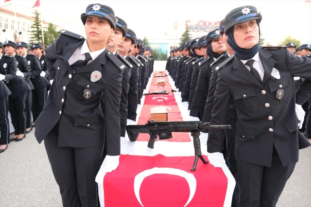 297 Kadın Polis Yozgat'tan Mezun Oldu Görevlerine Hazır