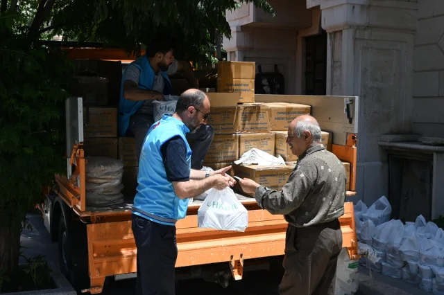 Türkiye'den Suriye'ye Uzanan Yardım Eli: 2 Bin 850 Aileye Destek