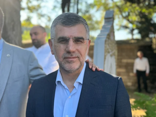 Edebiyatın İz Bırakan İsmi Rasim Özdenören, Anıt Kabri Başında Anıldı
