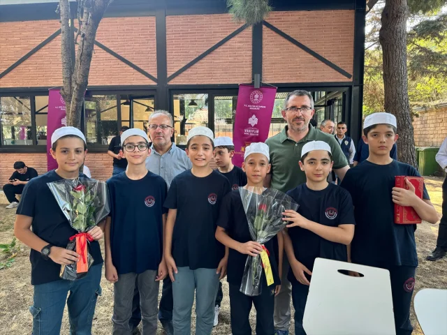 Edebiyatın İz Bırakan İsmi Rasim Özdenören, Anıt Kabri Başında Anıldı