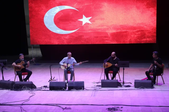 Cengiz Özkan, Hatay Konserinde Duygulandırdı