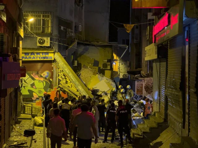 Beyoğlu'nda Patlama Sonrası Bina Çöktü: Olayın Detayları