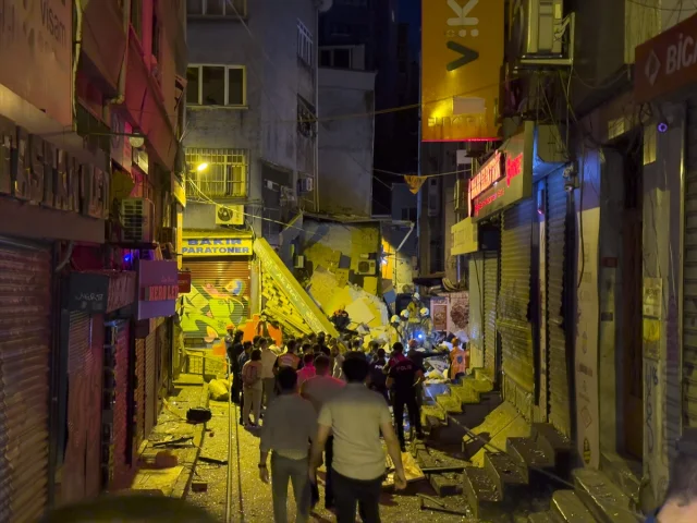 Beyoğlu'nda Patlama Sonrası Bina Çöktü: Olayın Detayları