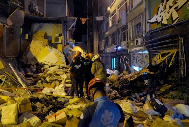 Beyoğlu'nda Büfe Patlaması İle Bina Çöktü