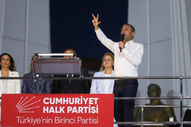Özgür Özel'den Bakırköy'de Birlik Mesajı