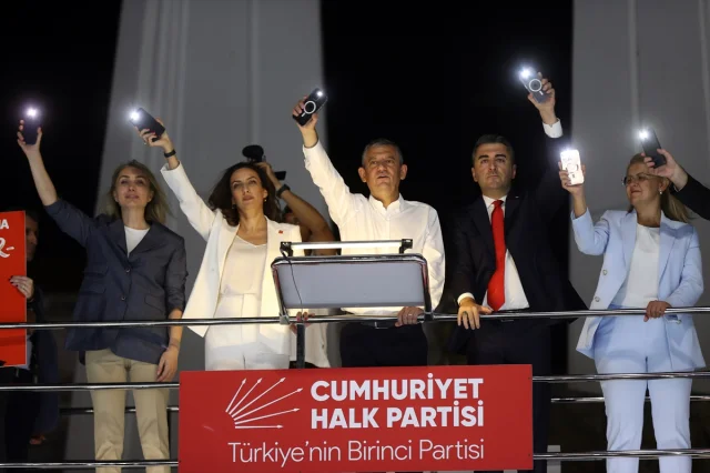Özgür Özel'den Bakırköy'de Birlik Mesajı