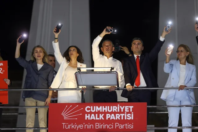 Özgür Özel'den Bakırköy'de Birlik Mesajı