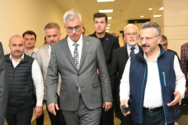 Eskişehir'deki Yangın Sonrası Bakan Memişoğlu'ndan Önemli Zi...