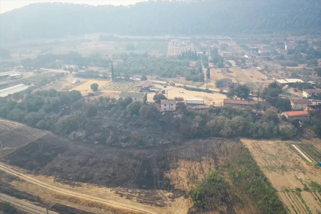 Sakarya'dan Bilecik'e Ulaşan Orman Yangını Savaş Veriyor