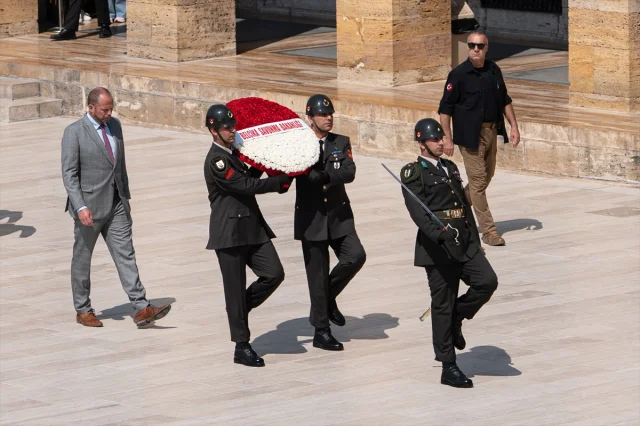 Belçika Savunma Bakanı Francken'in Anıtkabir Ziyareti
