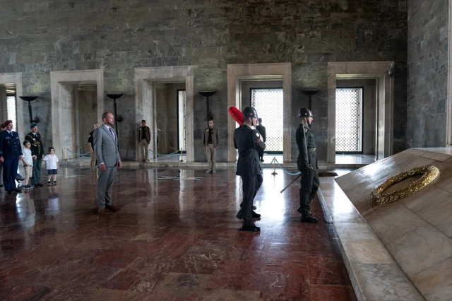 Belçika Savunma Bakanı Francken'in Anıtkabir Ziyareti