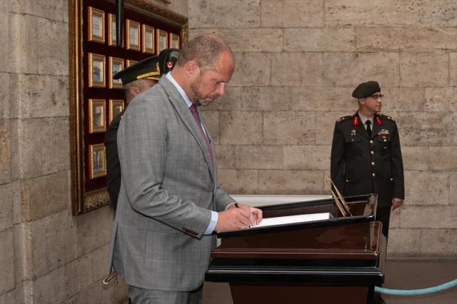 Belçika Savunma Bakanı Francken'in Anıtkabir Ziyareti