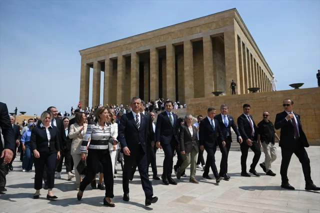 Lozan'ın 102. Yılında Anıtkabir'de Anlamlı Ziyaret
