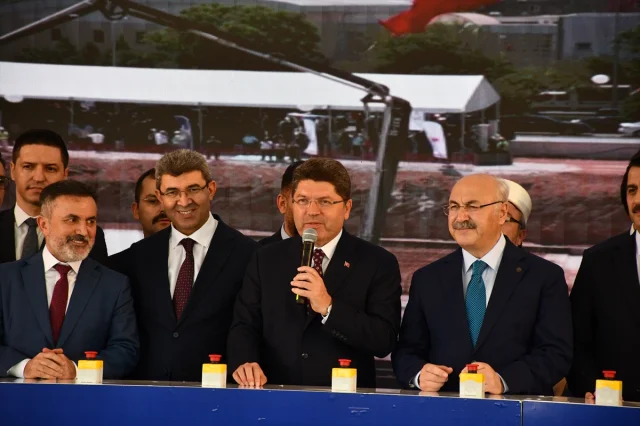 Adalet Bakanı Tunç Adana'da Yeni Adli Tıp Binasının Temel Atma Törenine Katıldı