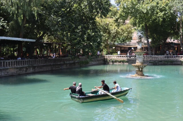 Şanlıurfa'da Kavurucu Sıcaklar Yaşamı Zorlaştırıyor