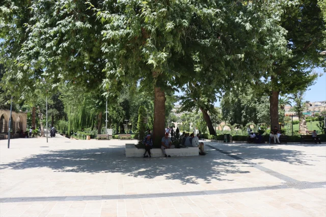Şanlıurfa'da Kavurucu Sıcaklar Yaşamı Zorlaştırıyor