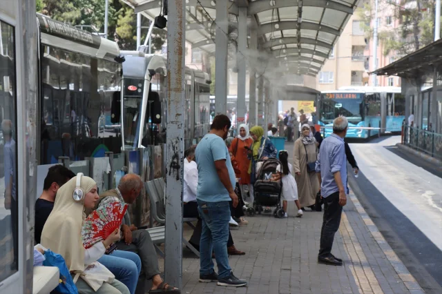 Şanlıurfa'da Kavurucu Sıcaklar Yaşamı Zorlaştırıyor
