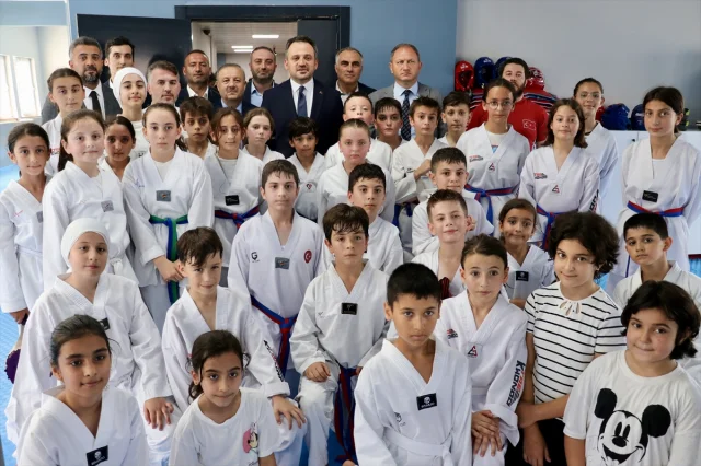 Trabzon'da Gençlik ve Spor Bakan Yardımcısı Eminoğlu'ndan Ça...