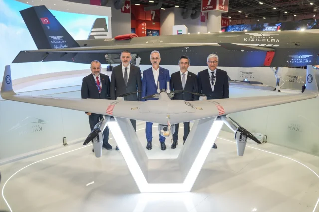 Bakan Uraloğlu'nun Katılımıyla IDEF 2025'te Savunma Sanayii...