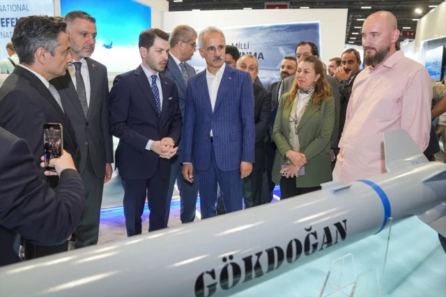 Bakan Uraloğlu'nun Katılımıyla IDEF 2025'te Savunma Sanayii Vizyonu