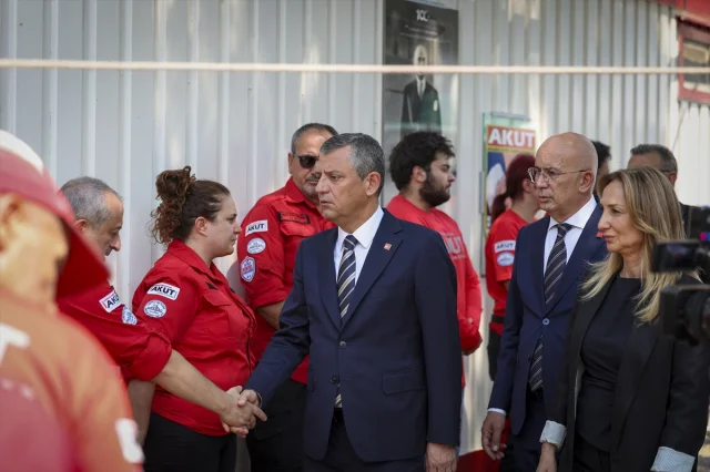 Özgür Özel'den AKUT'a Anlamlı Taziye Ziyareti