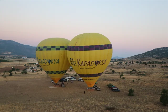 Salda Gölü Üzerinde Büyüleyici Sıcak Hava Balonu Deneyimi