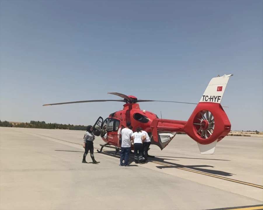 Şanlıurfa'da 2 Yaşındaki Gülistan Karadal İçin Hayat Kurtaran Helikopter Görevi