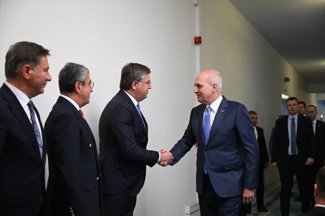 Numan Kurtulmuş'tan Özgür Özel'e Anlamlı Ziyaret