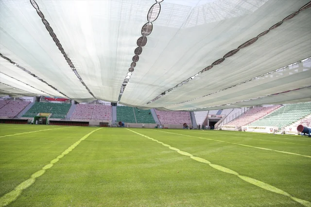 Diyarbakır ve Elazığ'daki Stadlar Aşırı Sıcaklarla Nasıl Mücadele Ediyor