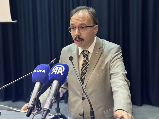 Siirt'te Gönüllülük Hareketi Güçleniyor: AFAD Destek Gönüllülerine Kimlik Kartı Teslim Edildi