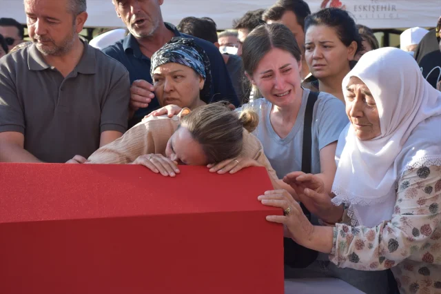 Eskişehir'de Şehit Olan Orman Kahramanı Tolunay Kocaman'a Veda