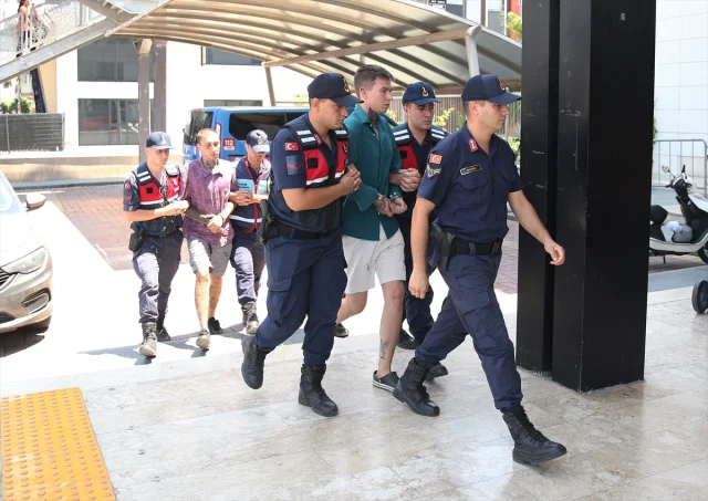 Alanya'da Cinayet: İki Rus Vatandaşı Tutuklandı