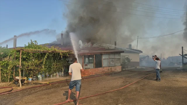 Edirne'nin Karayusuf Köyünde Yangın Felaketi