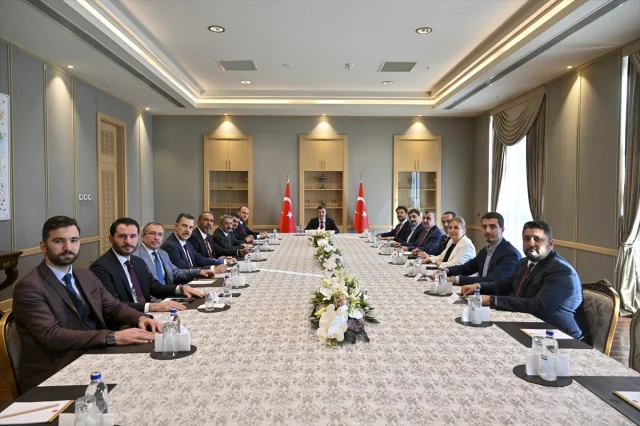 Cevdet Yılmaz'dan AK Parti Teşkilatına Övgü: Türkiye Yüzyılı...